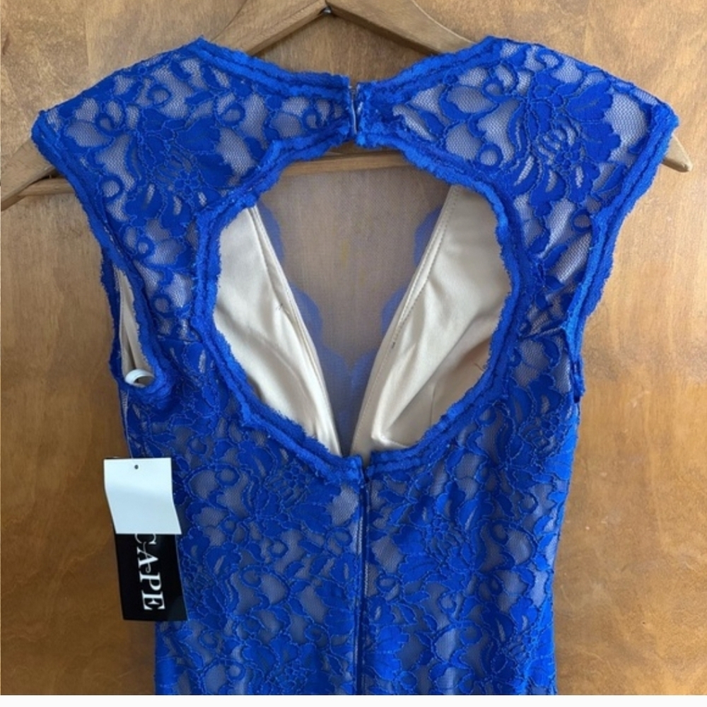 Elegant Blue Lace Evening Gown - Picture 5 of 13